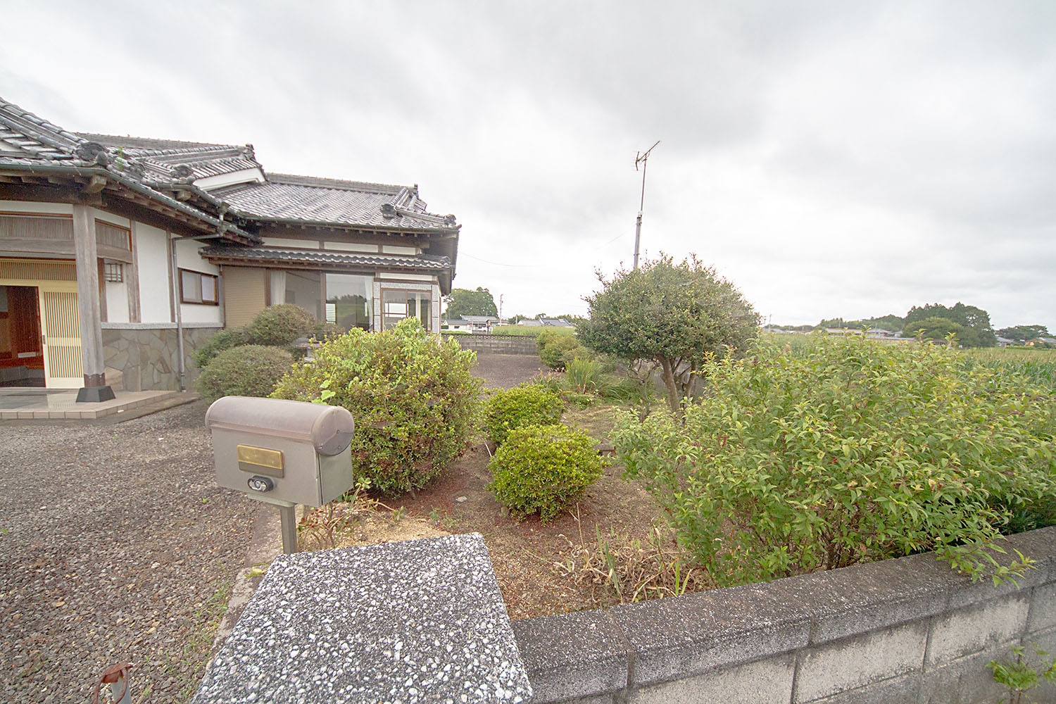 【山田町】トウモロコシ畑を眺める、大理石調バスルームの平屋暮らし。