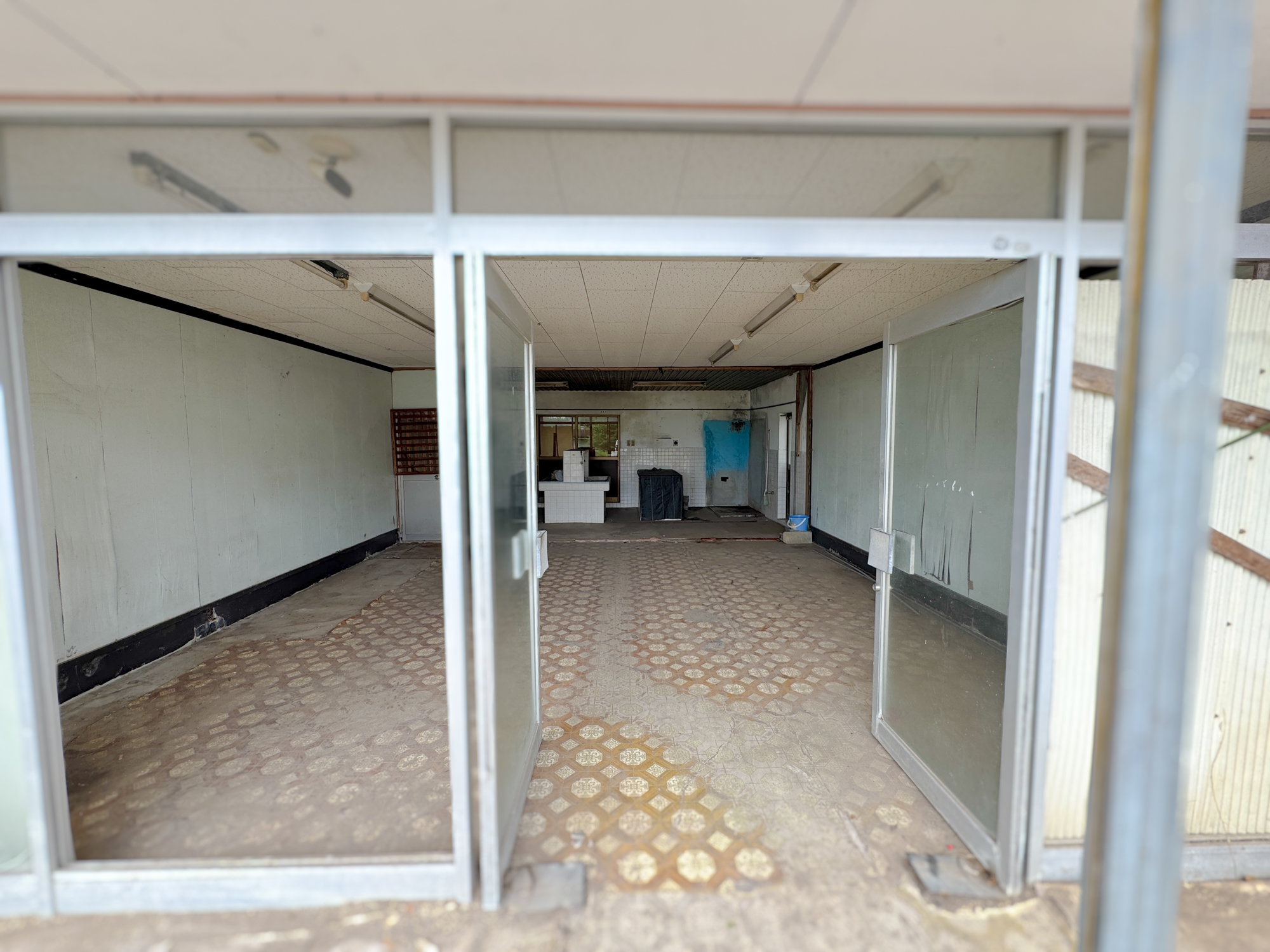 【高城町】300万円で夢のお店を！店舗付き5DK平屋