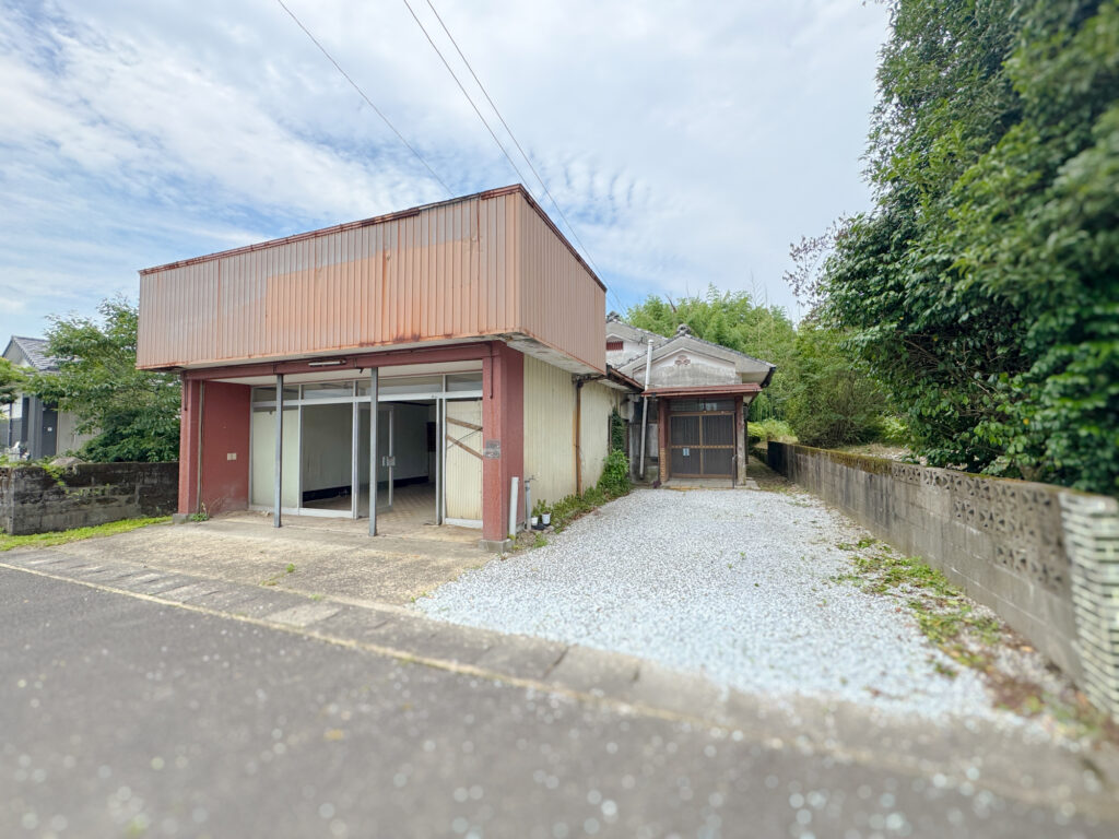 【高城町】300万円で夢のお店を！店舗付き5DK平屋