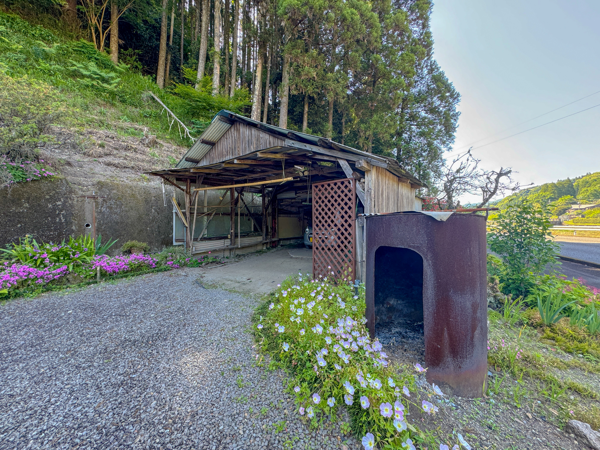 【山田町】自然豊かな町の、畑に囲まれた店舗付き物件