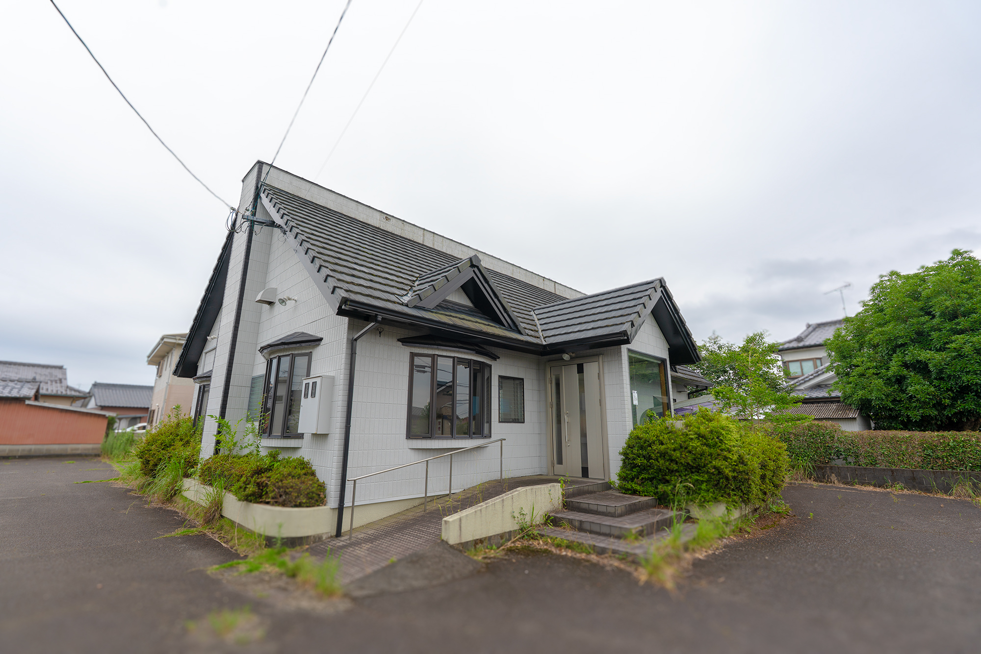 【三股町】元歯医者の物件を自由に大改造。ユニークな間取りで作る自分だけの空間