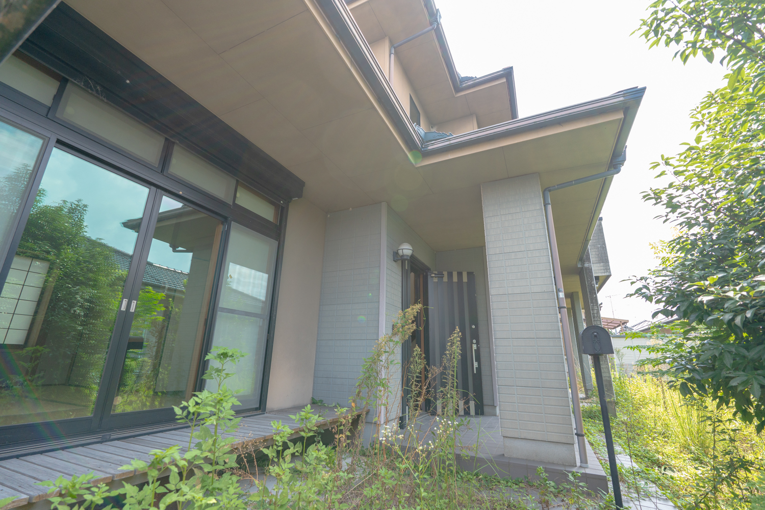【三股町】吹き抜けの玄関で深呼吸、光あふれる日常がある6LDK