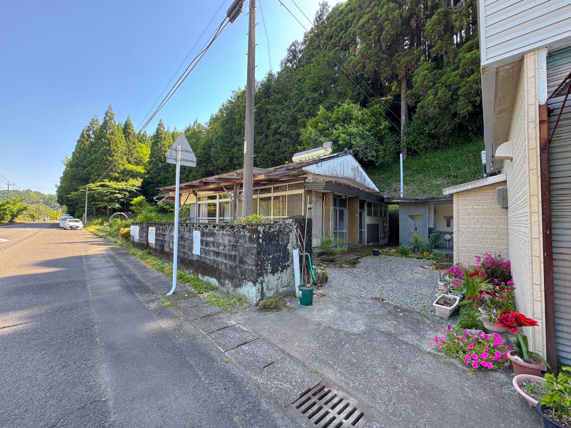 【山田町】自然豊かな町の、畑に囲まれた店舗付き物件