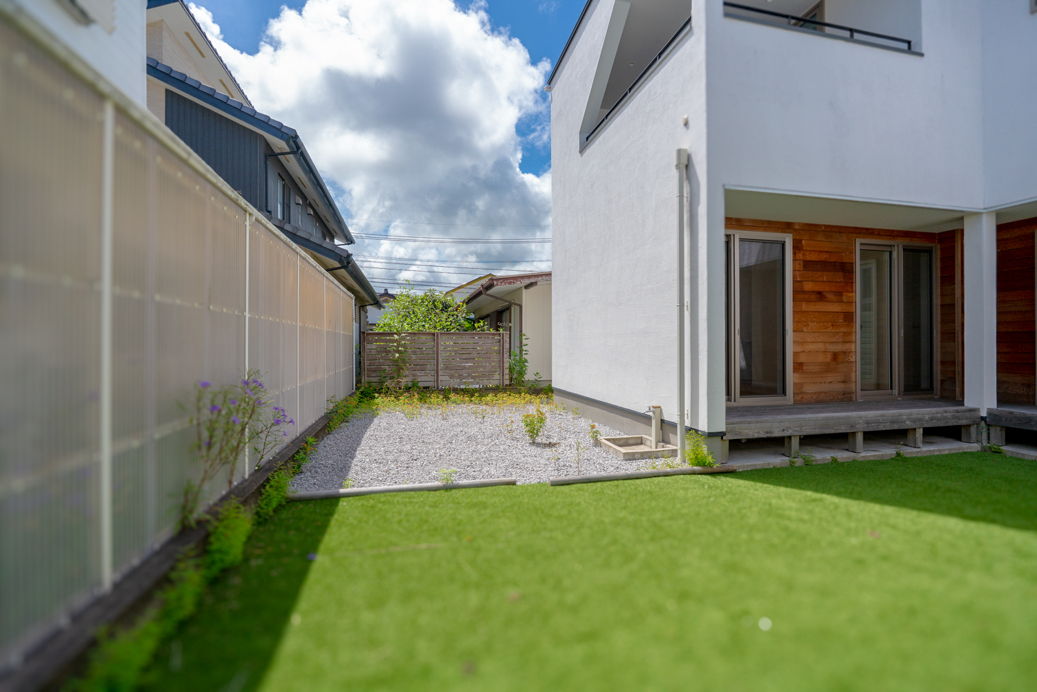 【大坪東】3方が壁に守られた住宅街のプライベートヴィラ