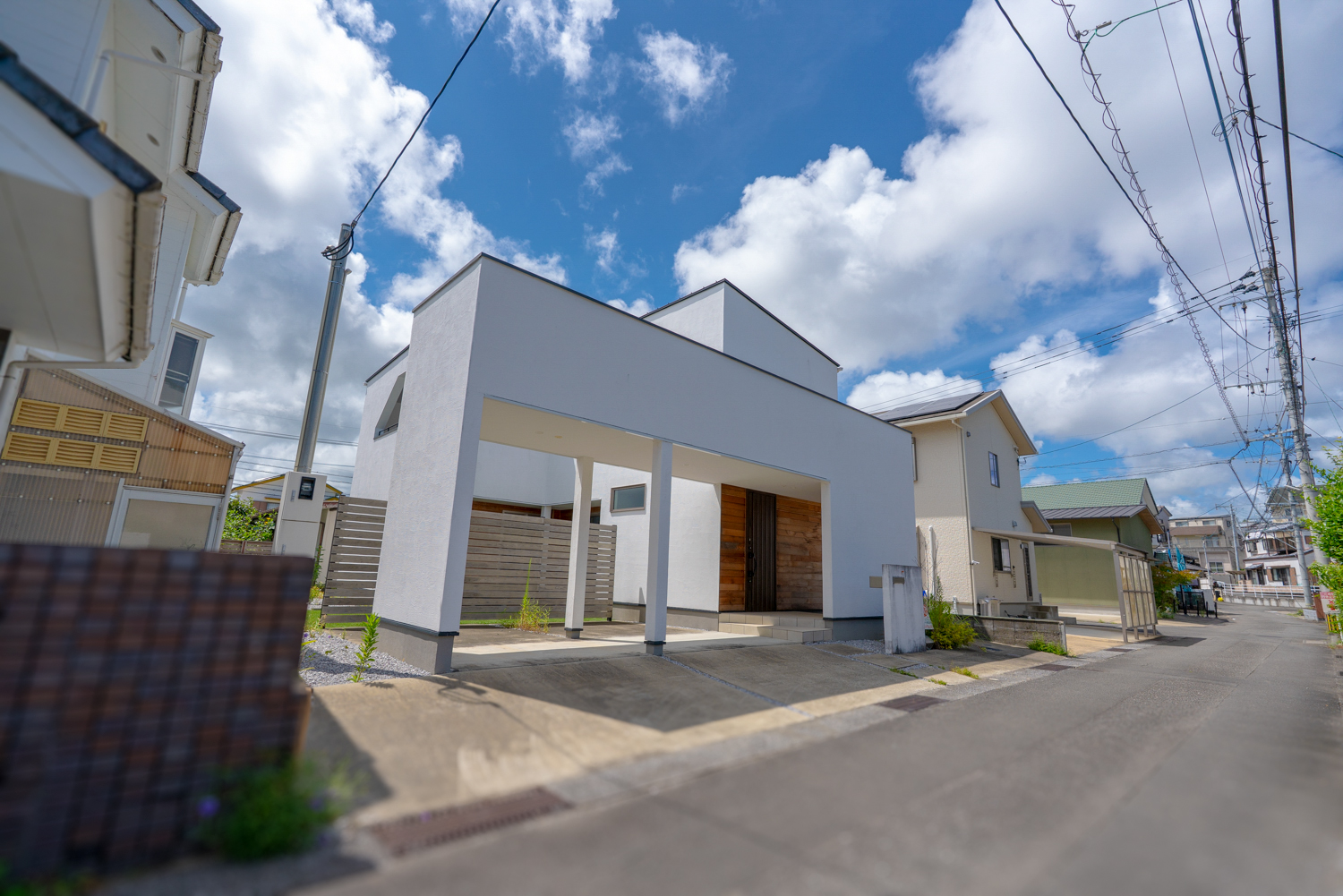 【大坪東】3方が壁に守られた住宅街のプライベートヴィラ