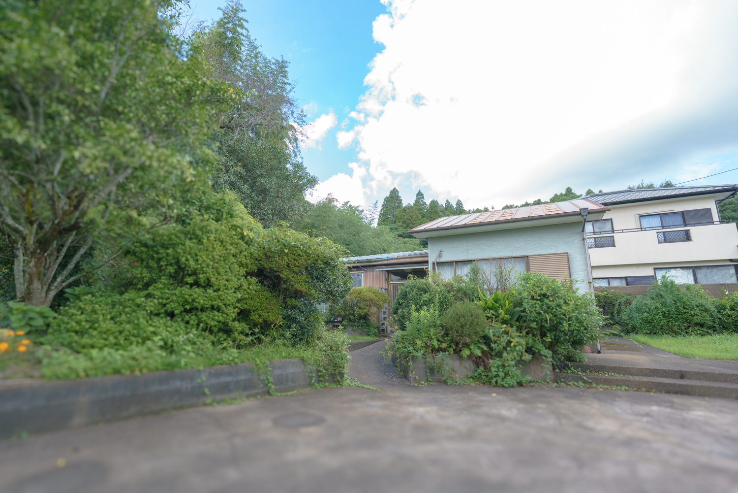 【高城町】お城の近くで暮らす331坪の空き家
