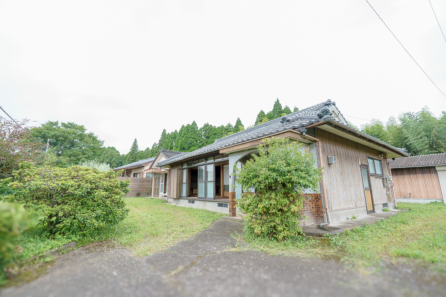 【財部町】コスパ最高！DIYが楽しめる庭付き空き家