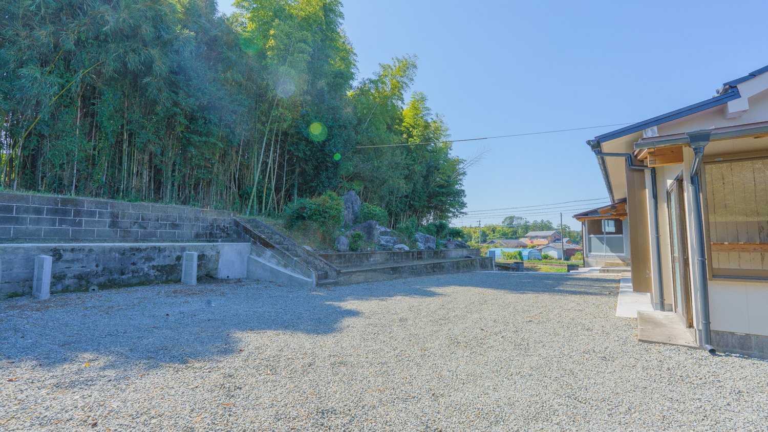 24｜庭・竹林と段差スペース